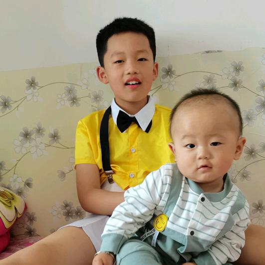 艳阳食品批发(宏亮小食品配送)