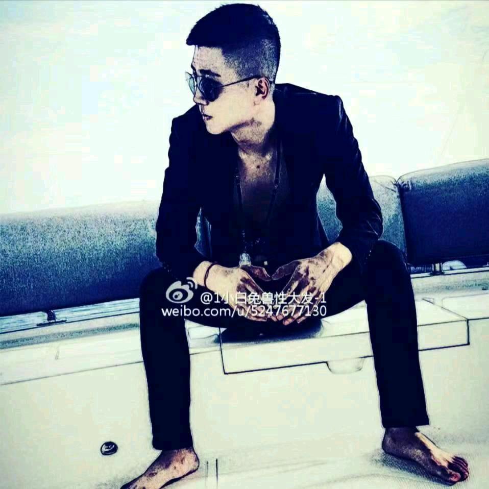 贝勒爷@小伙！～