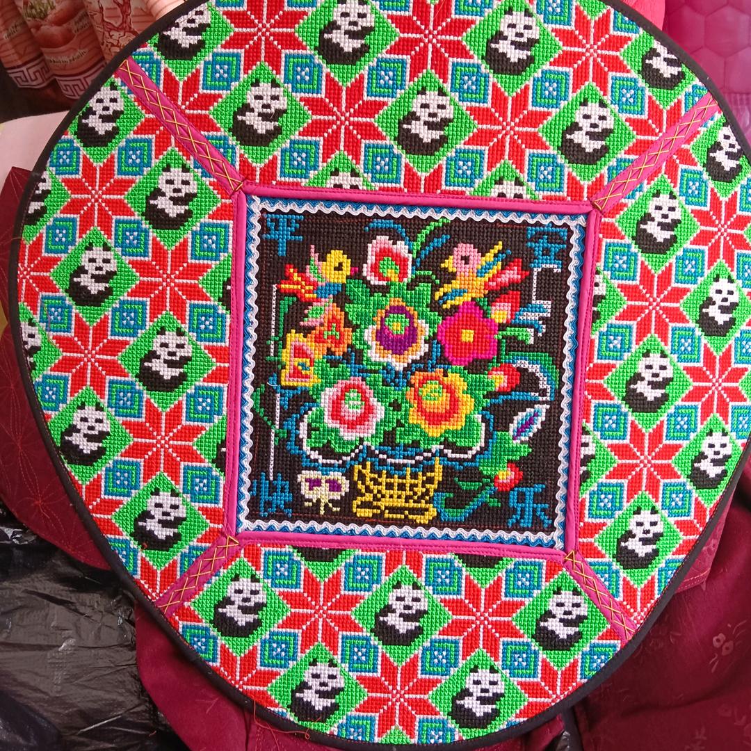 贵州十字绣背带（乌龟壳背带）