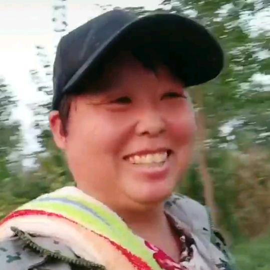 单亲妈。不定时开播。