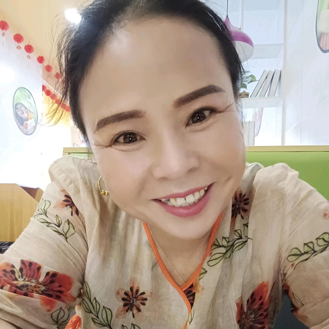 村姑翠真