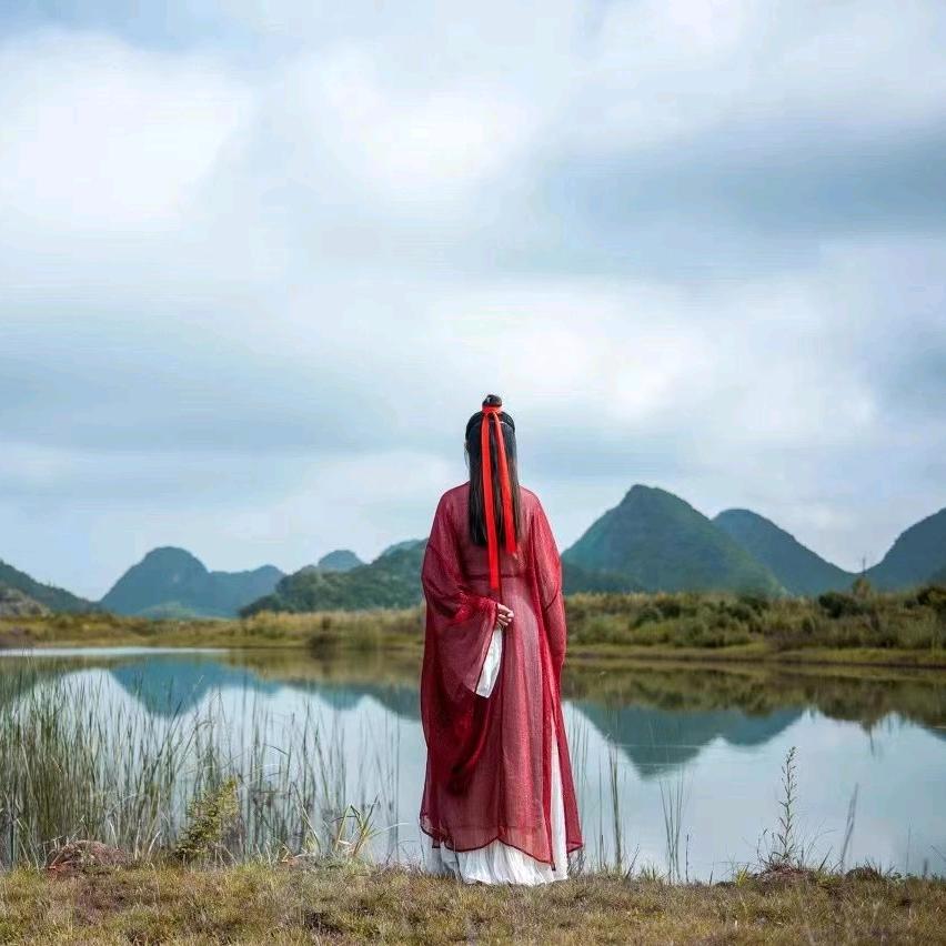 飘落红尘笑如烟