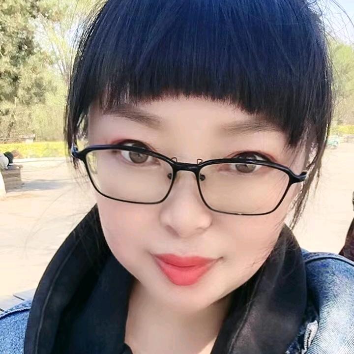 小雪儿忆童年
