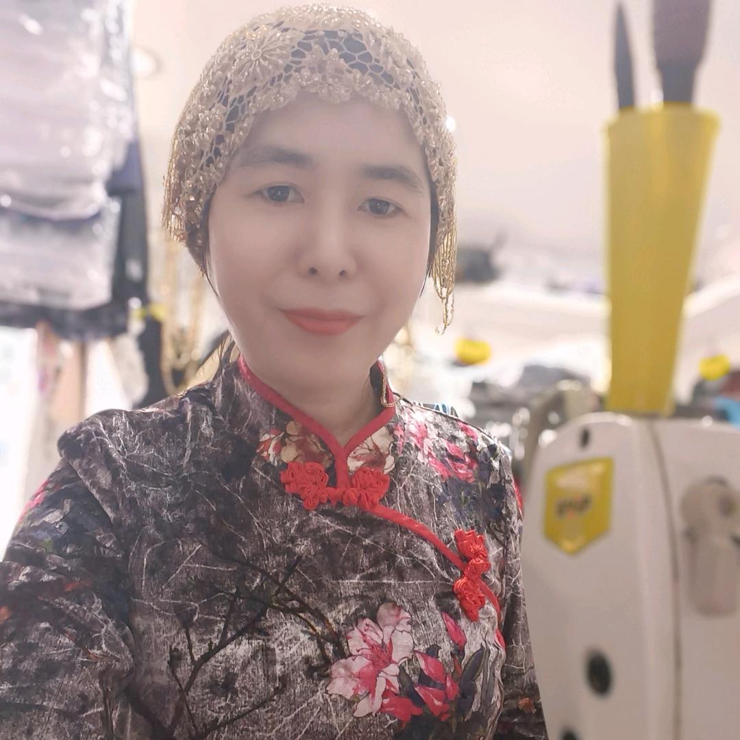布尔津红磨坊制衣专注改衣，皮衣上光