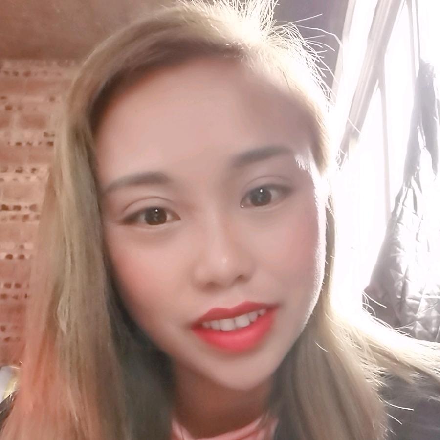笑着退场