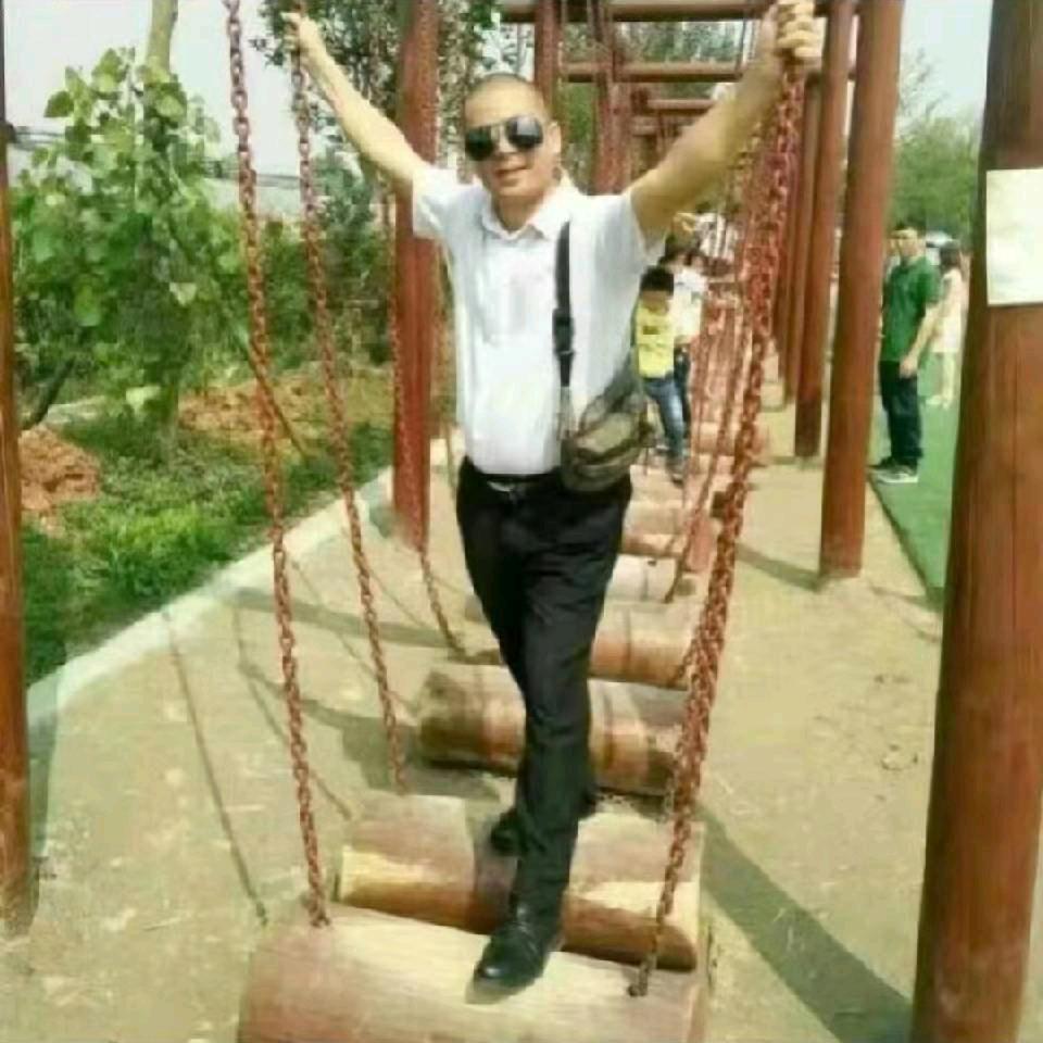 强颜欢笑