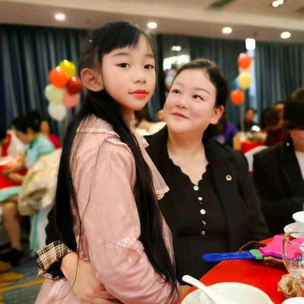 哦！我的妞（女生）