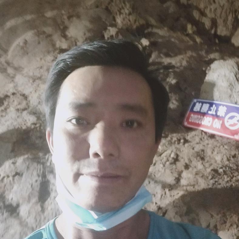 灵车礼炮送老人上山