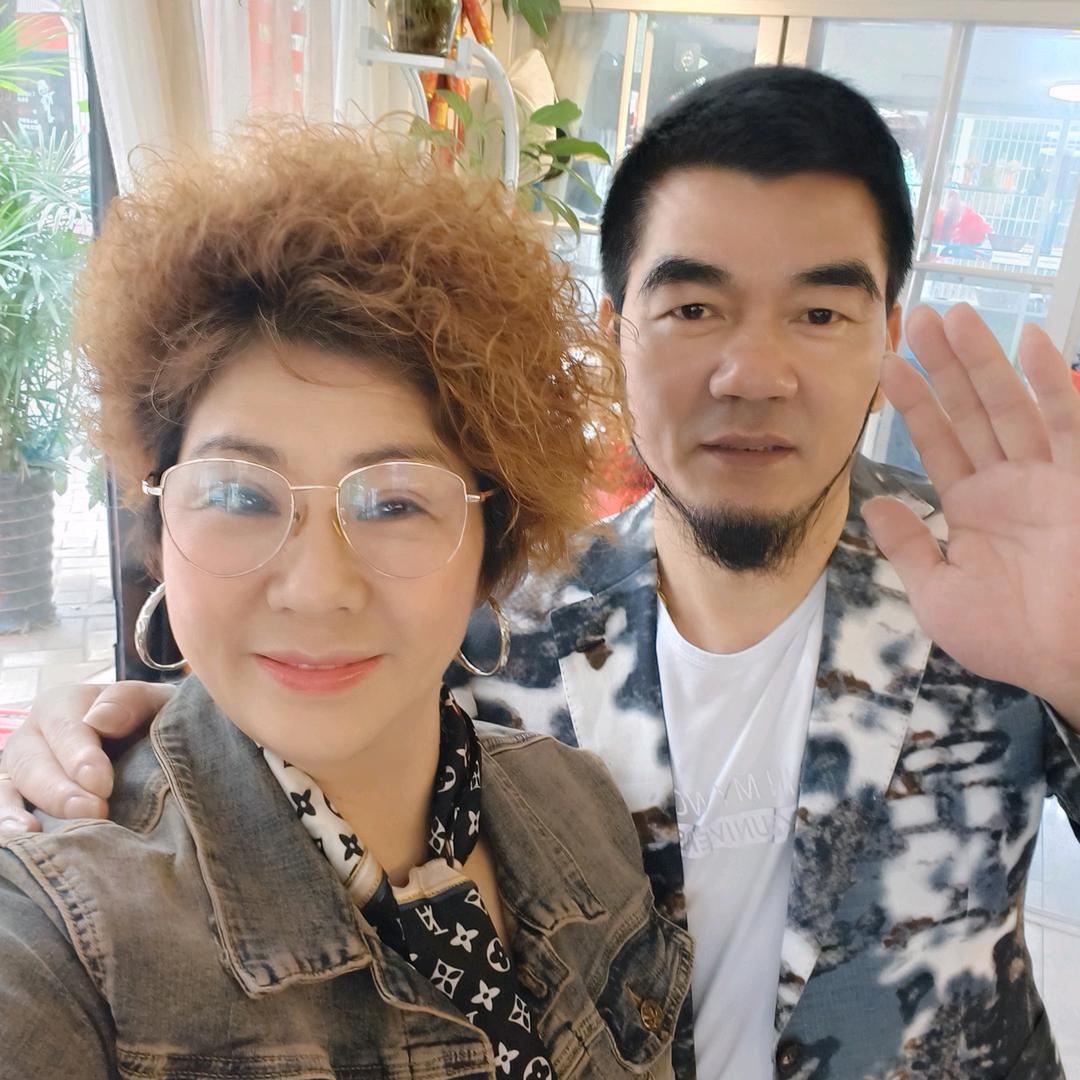江边胡子爱唱歌
