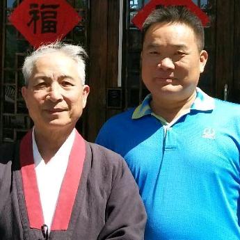 临河逐光者自习室