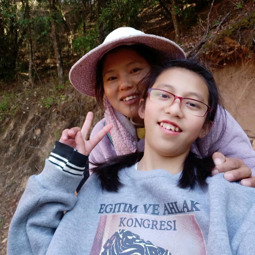 就是用力活着