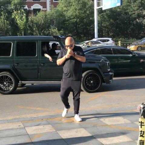 賈鵬°