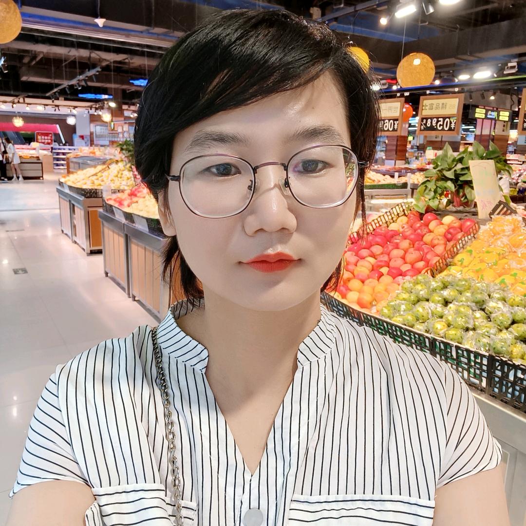 低调的