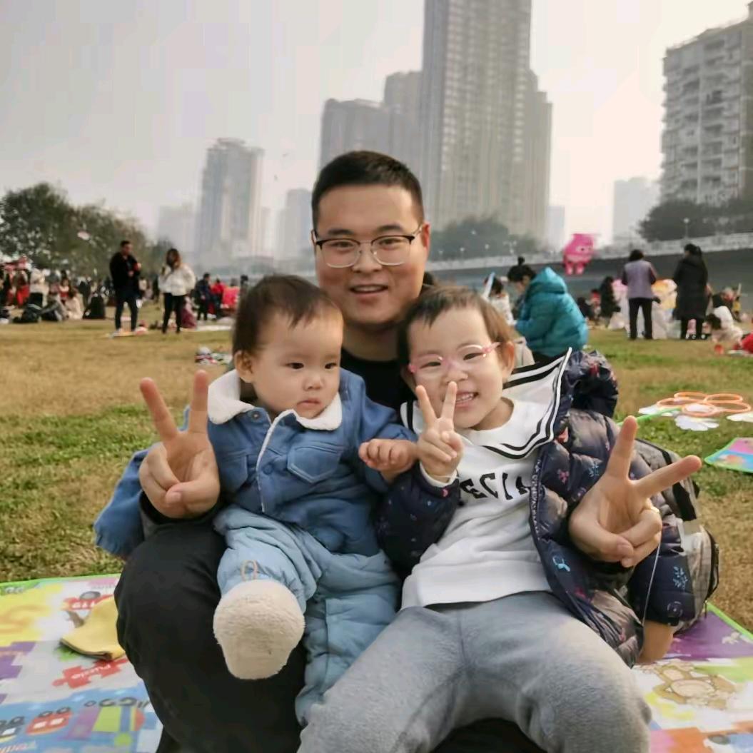 旭日东升,喜欢交朋友
