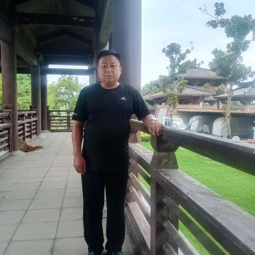 用户2587057978260日月星辰