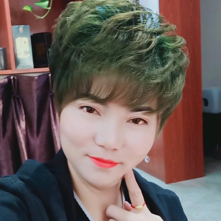 爱笑的小姑娘
