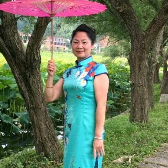 花香香(梅姐🌹)