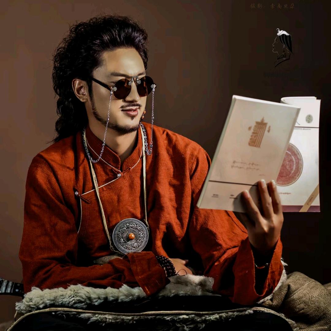 阿米拉姆品牌眼镜店（甘孜店）