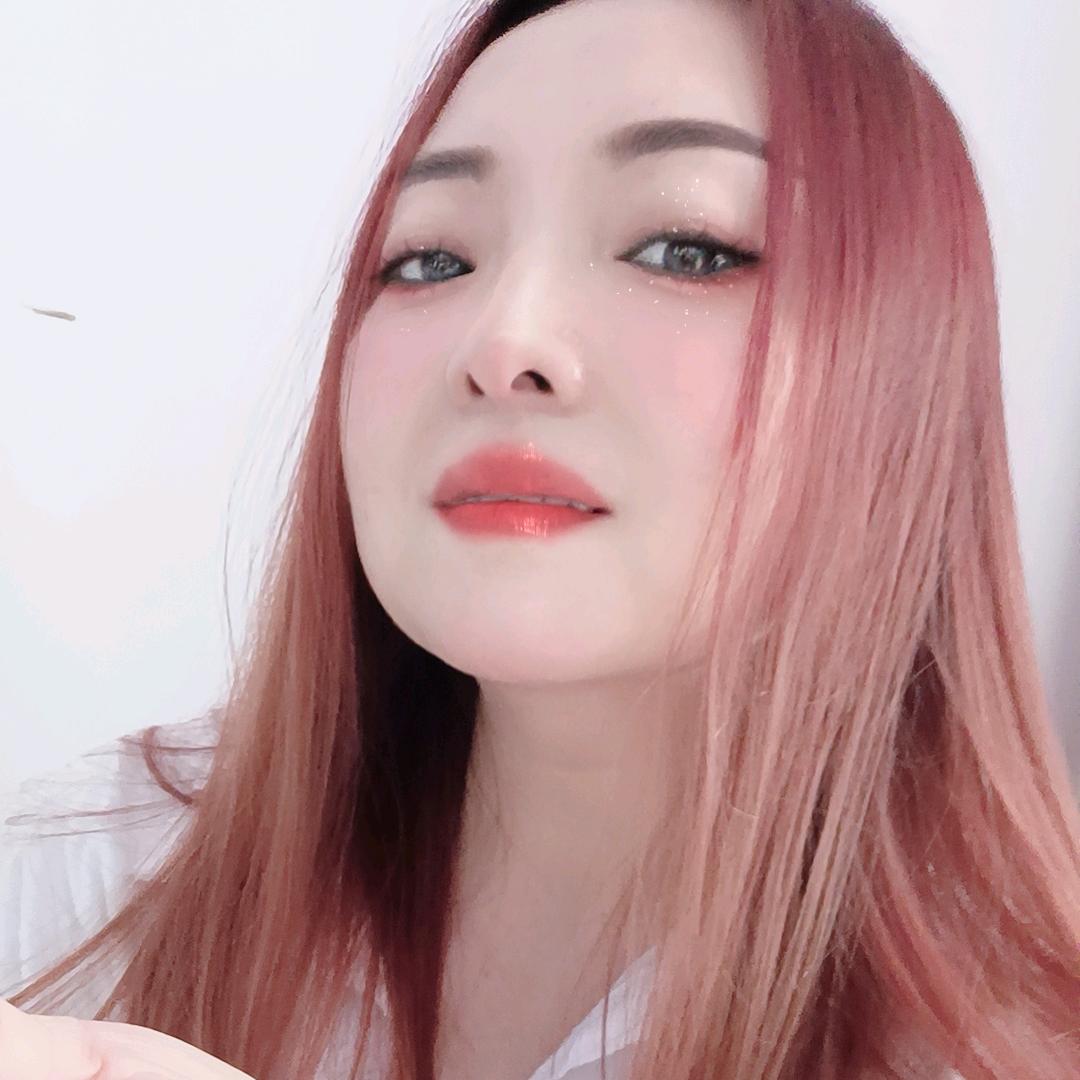 浅浅一笑💋