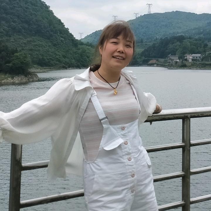 珊珊…《❤️8⃣4⃣❤️年🐭》