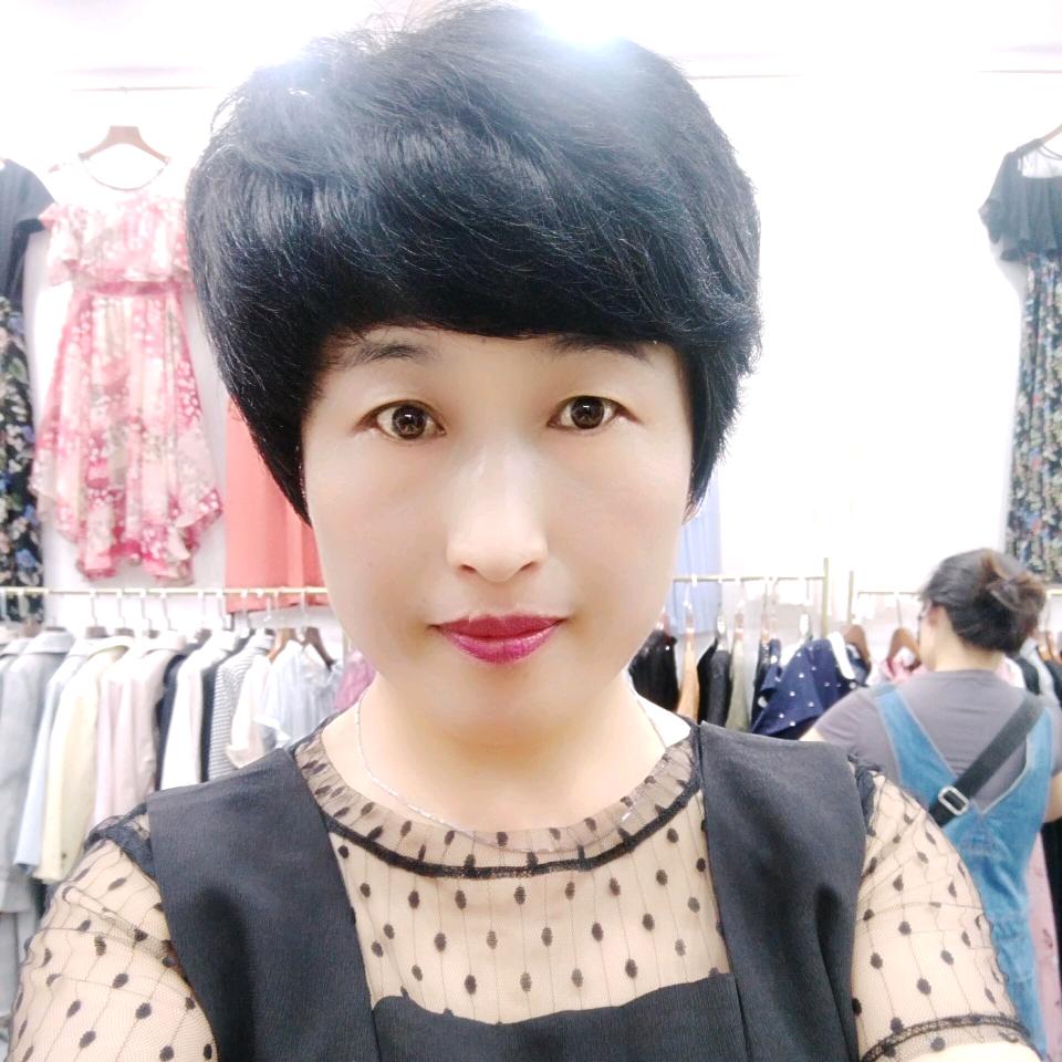 即墨市时尚衣佳服饰店