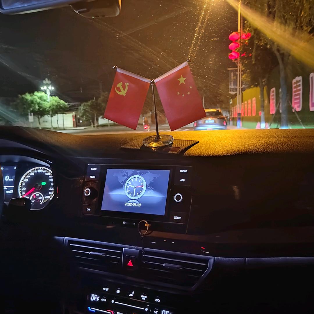 四处拼搏着在路上