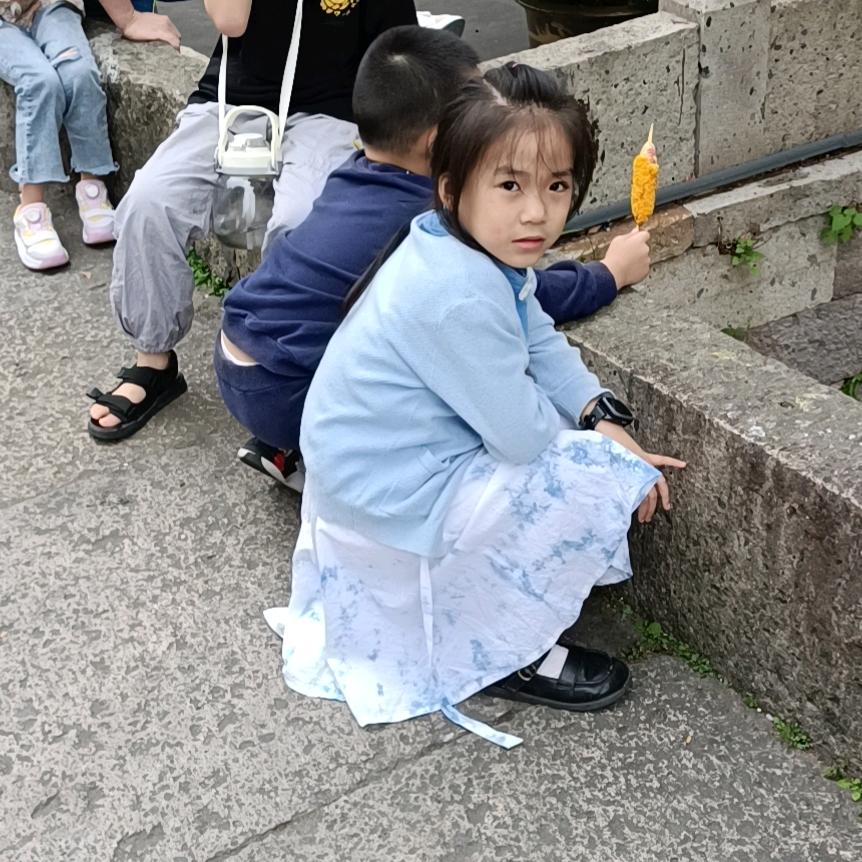 人海茫茫，