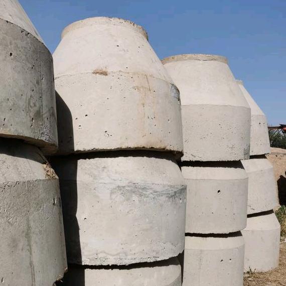 咸阳电力压顶散水电力水泥围墙