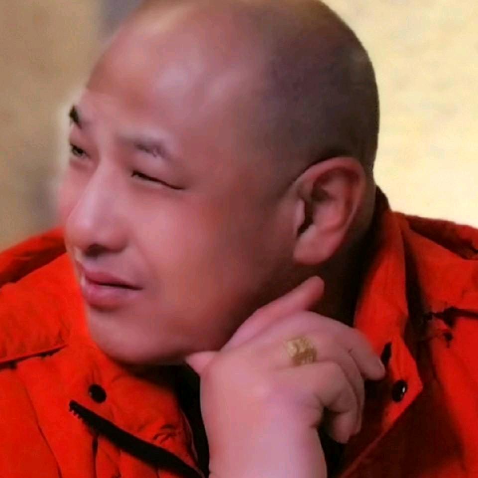 巴威