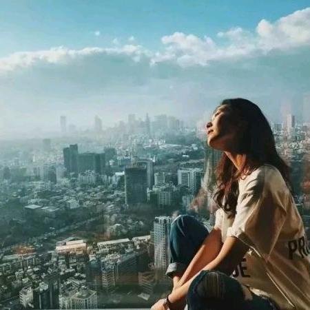 不爱守店的老板娘