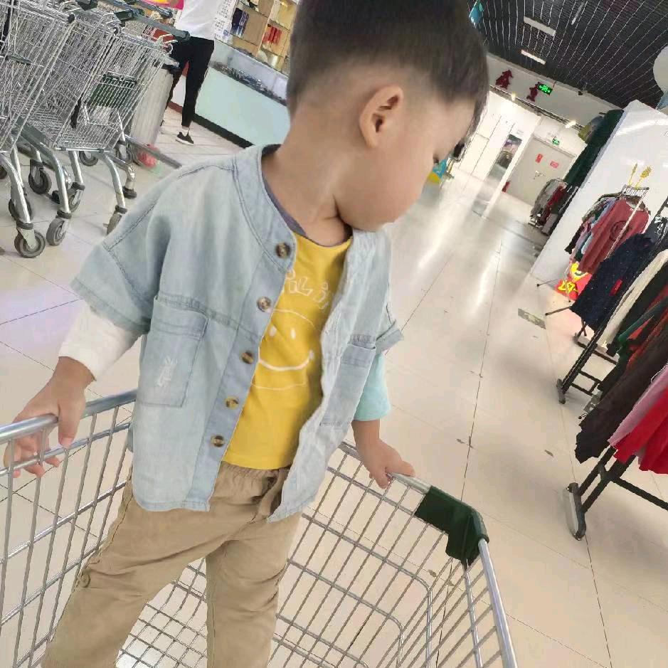 幼崽饲养员