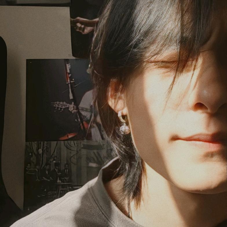 总唱民谣的毛毛🐛 (打不过然然)