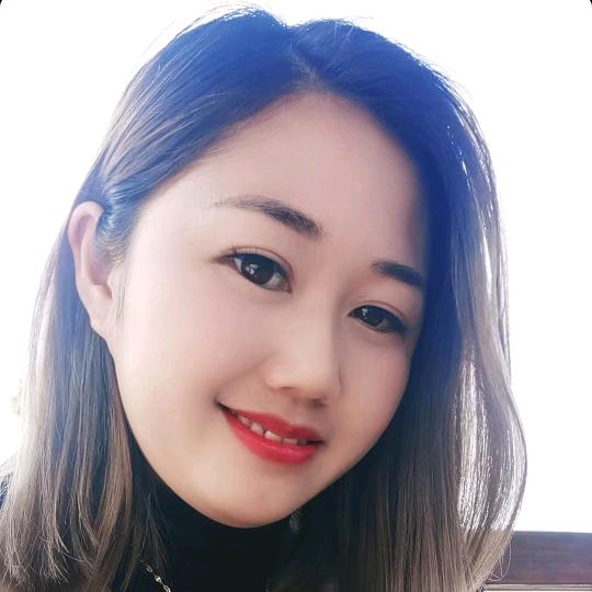 黄菇凉服饰设计