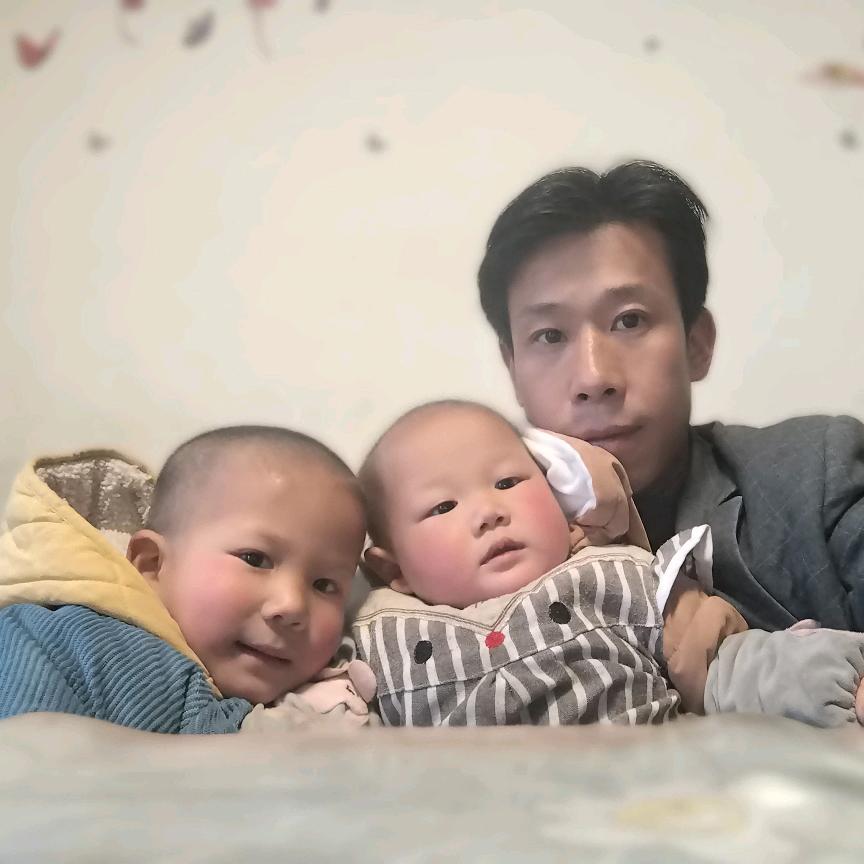 单亲奶爸