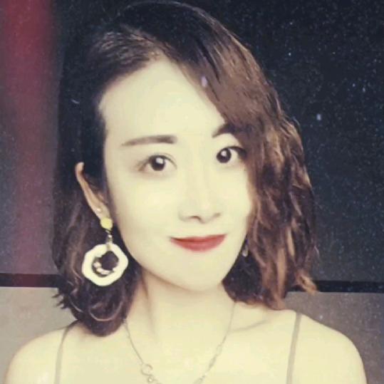 师晨雪儿