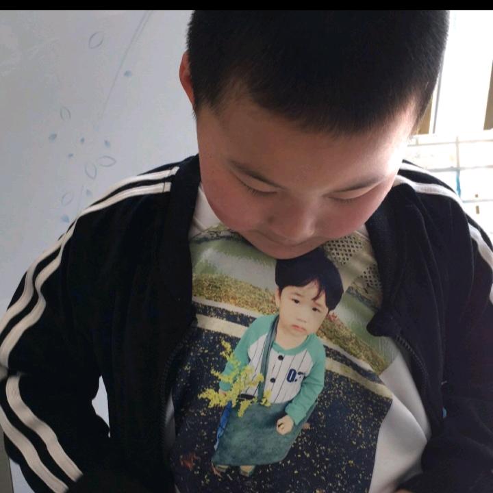 两件皮夹克的美好生活