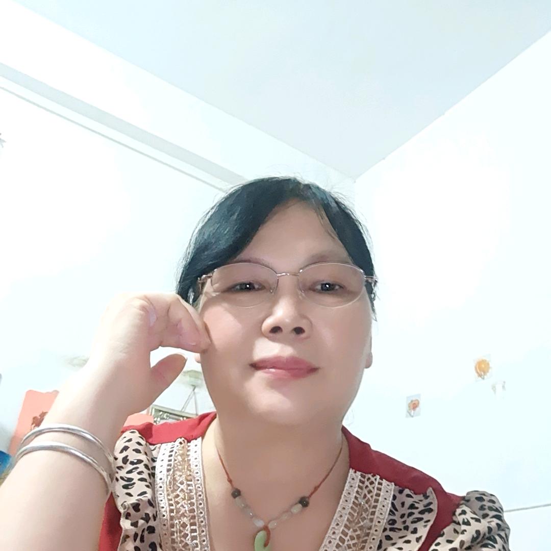 李梅群