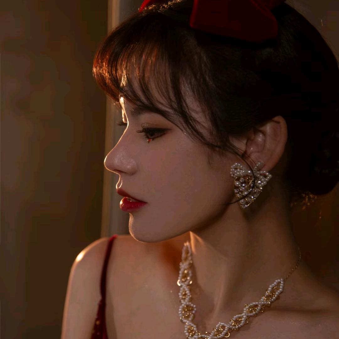 做美缝的漂亮小姐姐😘
