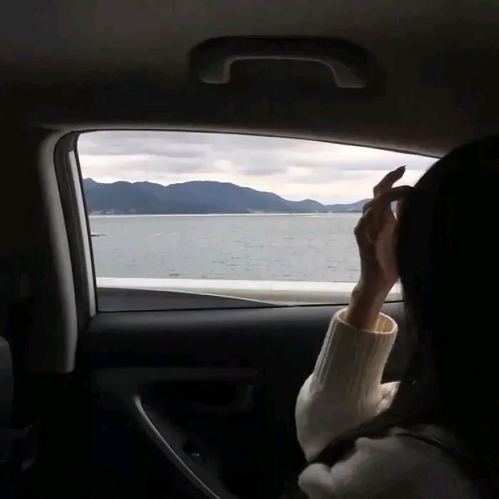 今晚一起看月亮.
