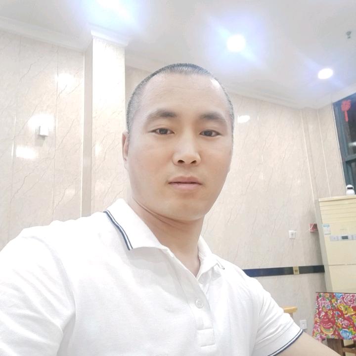 范金伟