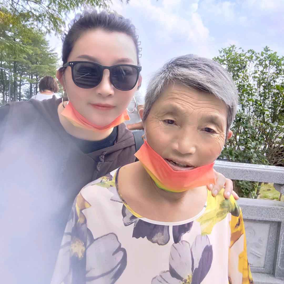 三矿笑笑碳火烧烤《赵静》