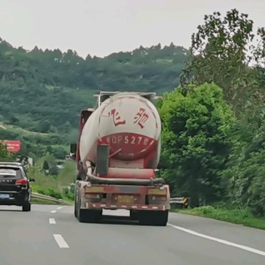 飞驰