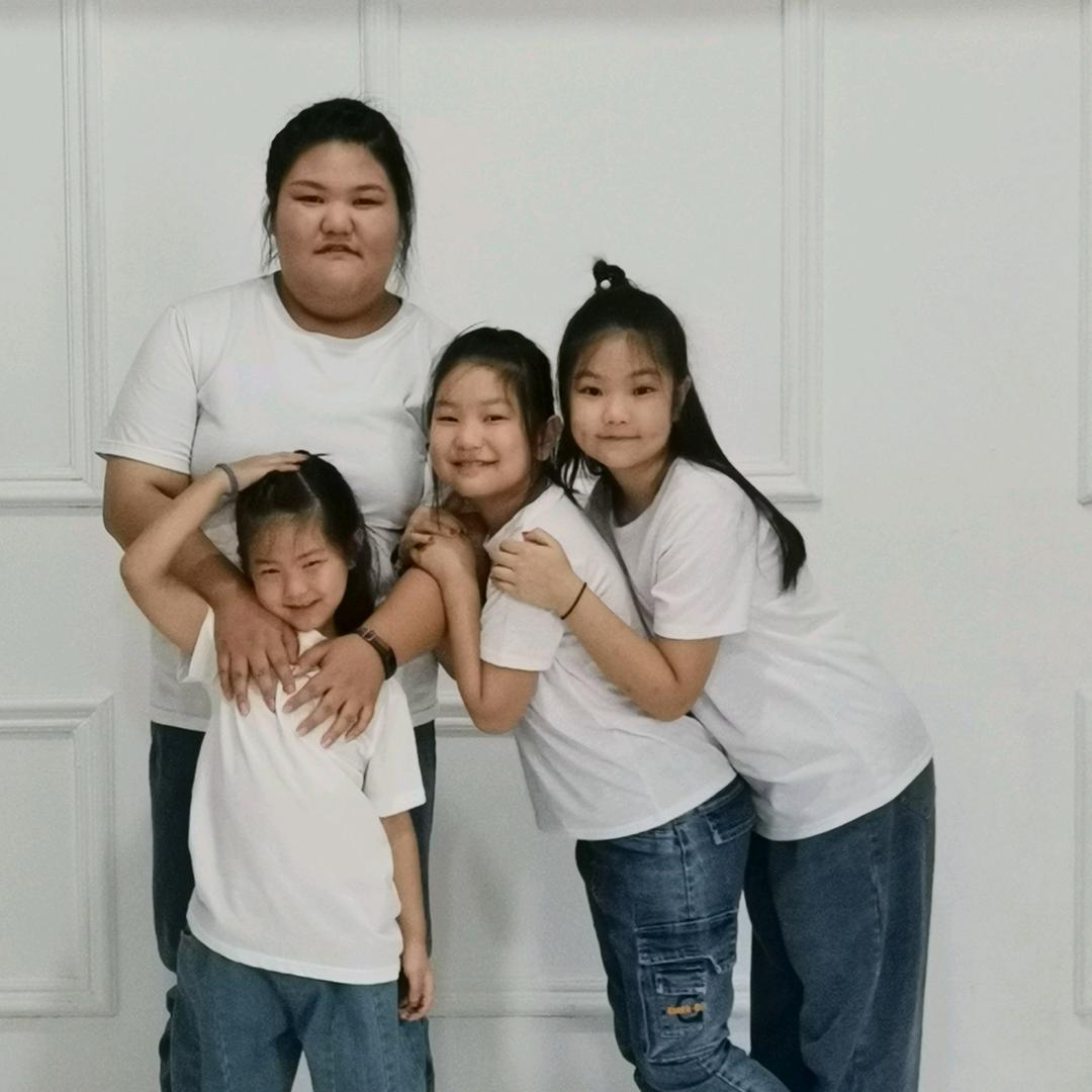 原阳县嘉庭别墅门换静 卓霖门窗