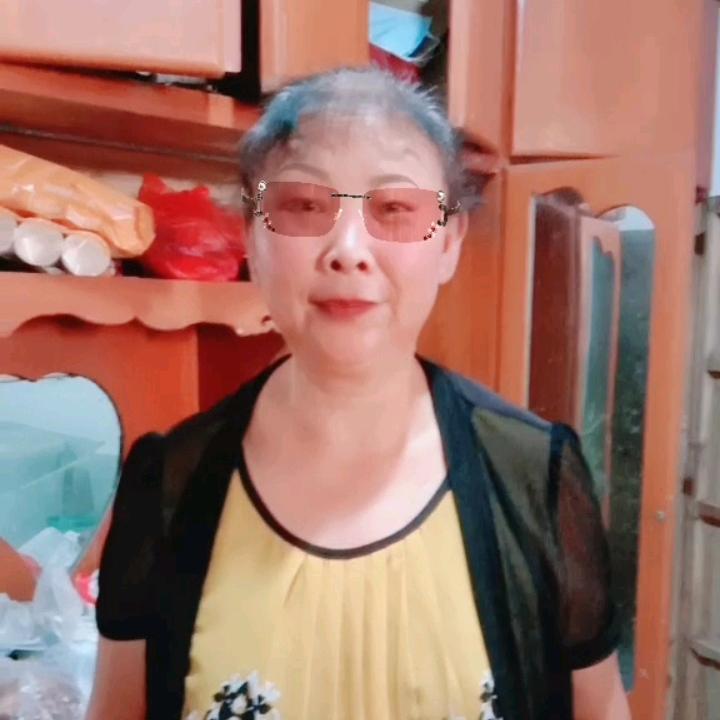 李润巧