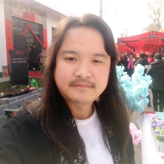 歌手火情郎