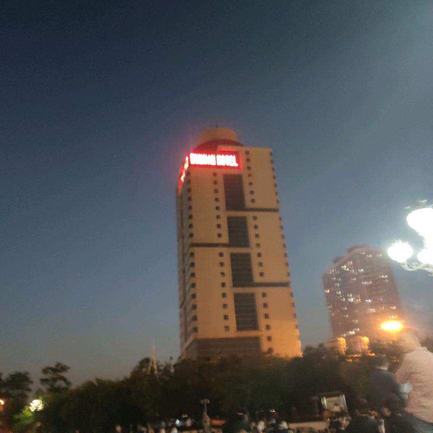 艳梅