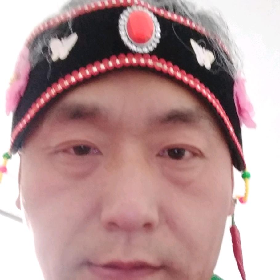 模仿老太太。
