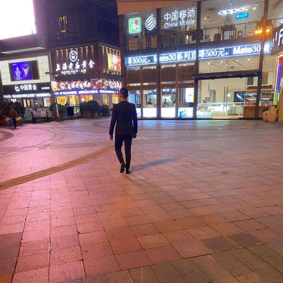 隔壁王哥
