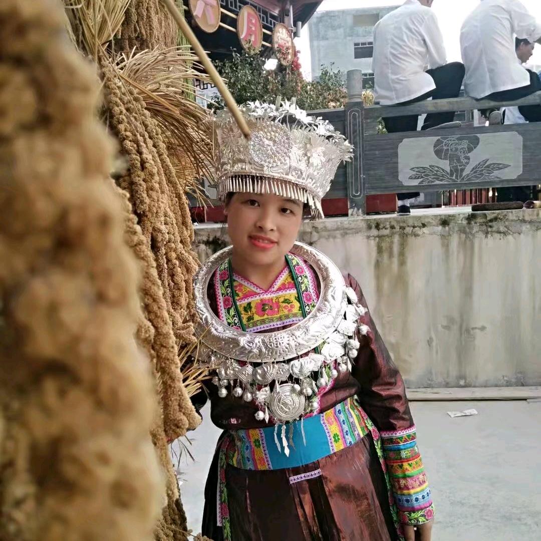苗家妹崽