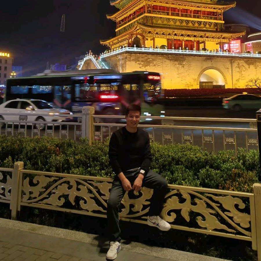 快乐的小黄同学